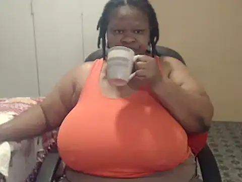 sweetnoziexx online show from 11-22-25, 04:44