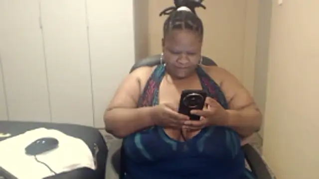 sweetnoziexx online show from 10-29-25, 05:50