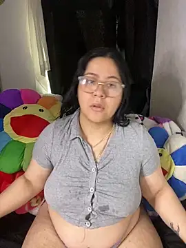 Snapshot of MsConejitaa chatting on 05-27-26, 04:25 MsConejitaa online show from 05-27-26, 04:25