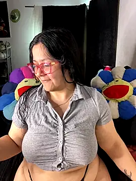 MsConejitaa online show from 10-18-25, 05:04