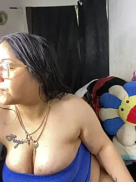 Snapshot of MsConejitaa chatting on 05-23-26, 04:17 MsConejitaa online show from 05-23-26, 04:17