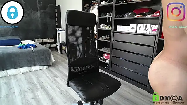 Snapshot of samricci21 chatting on 03-16-26, 01:26 samricci21 online show from 03-16-26, 01:26