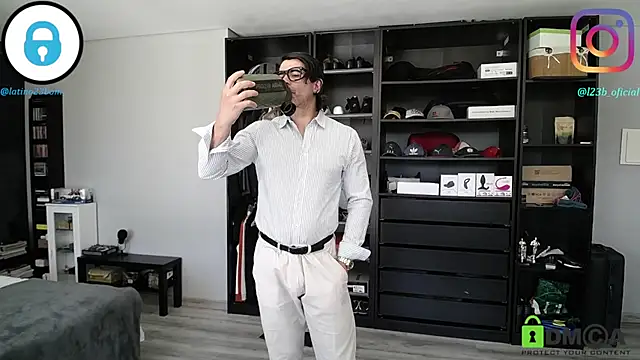 Snapshot of samricci21 chatting on 03-31-26, 12:07 samricci21 online show from 03-31-26, 12:07