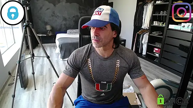 Snapshot of samricci21 chatting on 03-26-26, 11:52 samricci21 online show from 03-26-26, 11:52