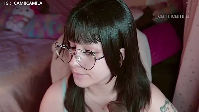 Snapshot of Renooh chatting on 02-10-26, 01:15 Renooh online show from 02-10-26, 01:15