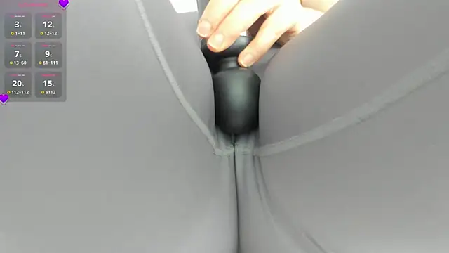 Azahara Amin  online show from 10-07-25, 01:45