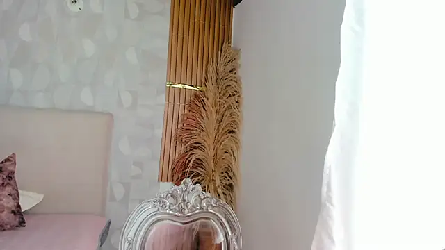 Azahara Amin  online show from 04-21-26, 04:57