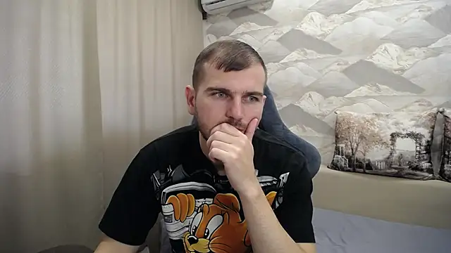 Snapshot of SerzhKorol1 chatting on 09-21-25, 08:19 SerzhKorol1 online show from 09-21-25, 08:19
