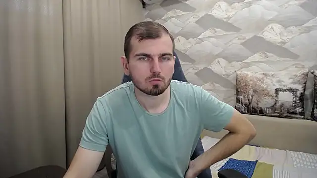 Snapshot of SerzhKorol1 chatting on 10-06-25, 07:53 SerzhKorol1 online show from 10-06-25, 07:53