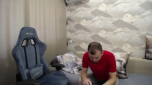 Snapshot of SerzhKorol1 chatting on 09-24-25, 08:21 SerzhKorol1 online show from 09-24-25, 08:21