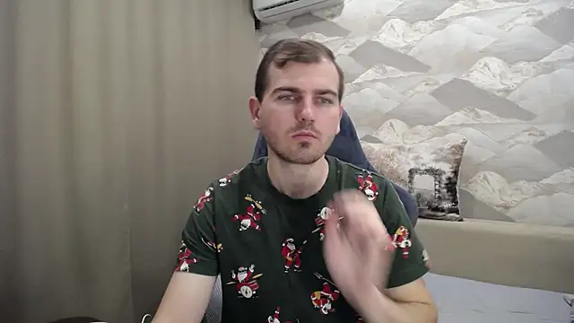 Snapshot of SerzhKorol1 chatting on 11-28-25, 04:45 SerzhKorol1 online show from 11-28-25, 04:45