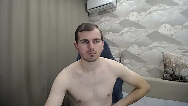 Snapshot of SerzhKorol1 chatting on 11-20-25, 05:02 SerzhKorol1 online show from 11-20-25, 05:02