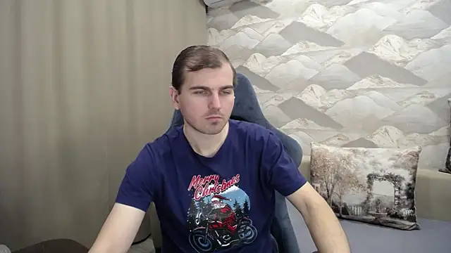 Snapshot of SerzhKorol1 chatting on 12-17-25, 06:18 SerzhKorol1 online show from 12-17-25, 06:18