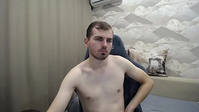 Snapshot of SerzhKorol1 chatting on 11-10-25, 05:23 SerzhKorol1 online show from 11-10-25, 05:23