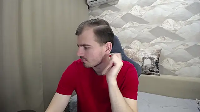 Snapshot of SerzhKorol1 chatting on 11-24-25, 04:45 SerzhKorol1 online show from 11-24-25, 04:45