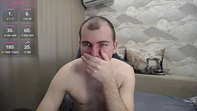 Snapshot of SerzhKorol1 chatting on 03-10-25, 09:56 SerzhKorol1 online show from 03-10-25, 09:56