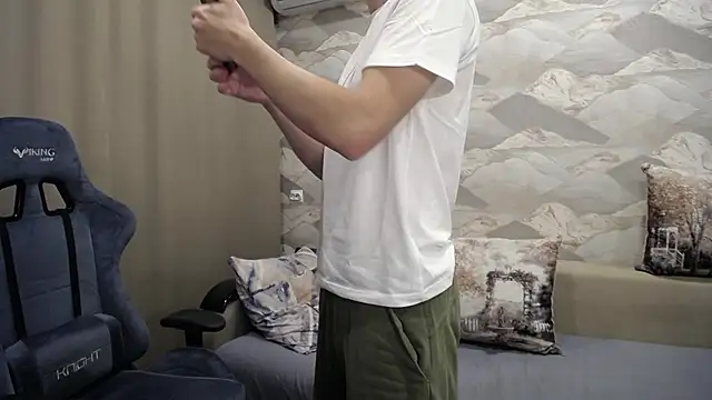 Snapshot of SerzhKorol1 chatting on 11-06-25, 05:11 SerzhKorol1 online show from 11-06-25, 05:11