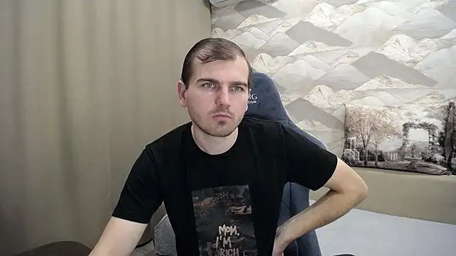 Snapshot of SerzhKorol1 chatting on 12-19-25, 05:43 SerzhKorol1 online show from 12-19-25, 05:43