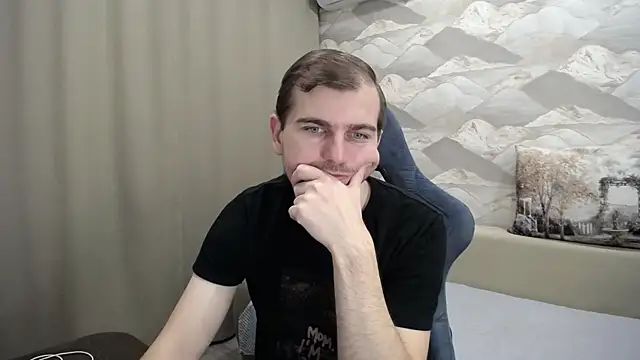 Snapshot of SerzhKorol1 chatting on 12-20-25, 05:43 SerzhKorol1 online show from 12-20-25, 05:43