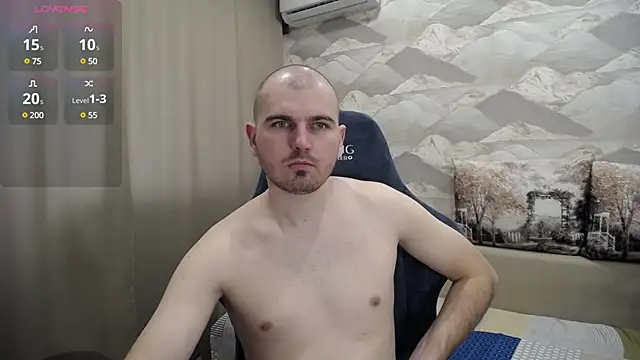 Snapshot of SerzhKorol1 chatting on 03-13-25, 10:36 SerzhKorol1 online show from 03-13-25, 10:36