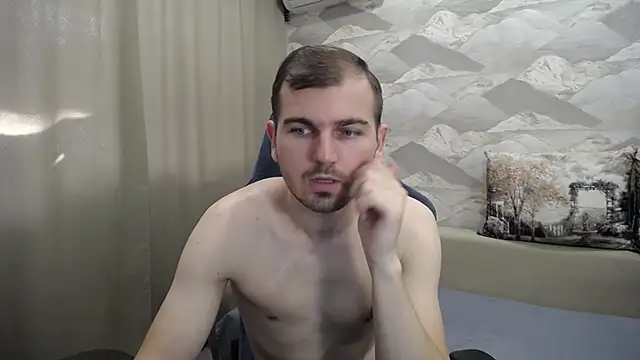 Snapshot of SerzhKorol1 chatting on 10-31-25, 07:49 SerzhKorol1 online show from 10-31-25, 07:49