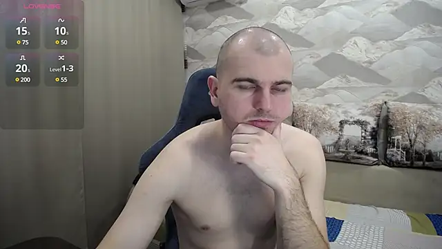 Snapshot of SerzhKorol1 chatting on 03-14-25, 08:53 SerzhKorol1 online show from 03-14-25, 08:53
