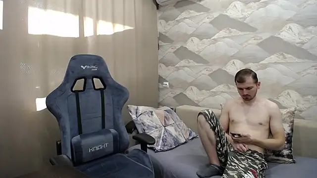 Snapshot of SerzhKorol1 chatting on 11-03-25, 06:29 SerzhKorol1 online show from 11-03-25, 06:29