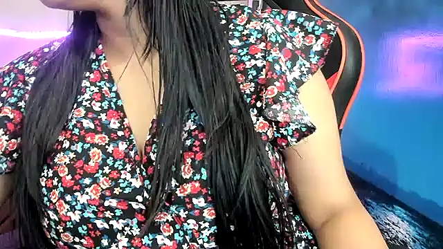 Snapshot of South_indian_tickly chatting on 02-06-25, 12:54 South indian tickly online show from 02-06-25, 12:54