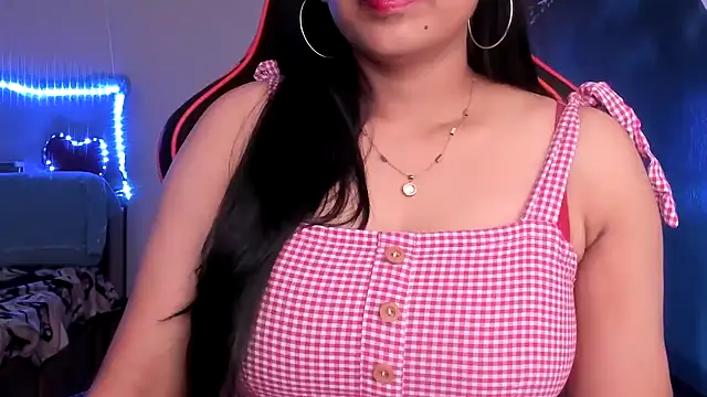 Snapshot of South_indian_tickly chatting on 09-24-25, 01:50 South indian tickly online show from 09-24-25, 01:50