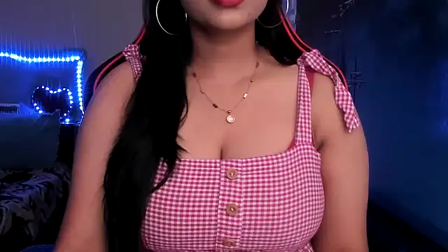 Snapshot of South_indian_tickly chatting on 09-23-25, 11:23 South indian tickly online show from 09-23-25, 11:23