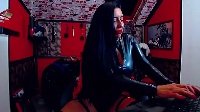 DommeBellatrix online show from 11-18-25, 03:59