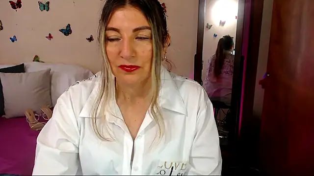 Jolie-Mature online show from 03-22-26, 10:00