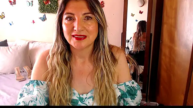 Jolie-Mature online show from 04-09-26, 07:53