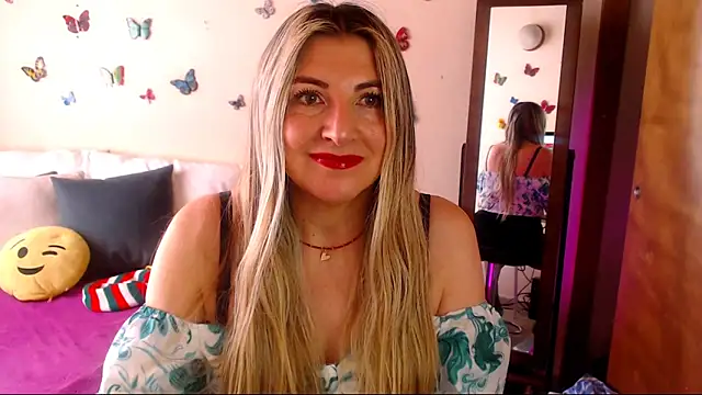 Jolie-Mature online show from 11-26-25, 06:52