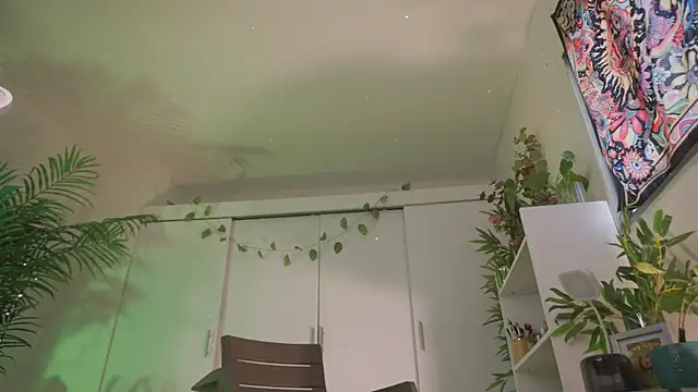 Snapshot of Cooper-Reds chatting on 03-01-26, 08:42 Cooper-Reds online show from 03-01-26, 08:42