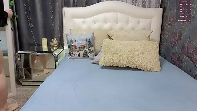 Lorabigass online show from 11-27-25, 08:48