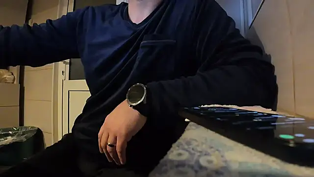 Snapshot of TigerOne19 chatting on 01-14-25, 05:01 TigerOne19 online show from 01-14-25, 05:01