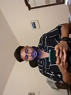 Snapshot of _IRRESISTIBLE_ chatting on 03-20-25, 12:00  IRRESISTIBLE  online show from 03-20-25, 12:00
