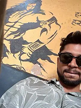 Snapshot of _IRRESISTIBLE_ chatting on 03-05-26, 08:33 IRRESISTIBLE online show from 03-05-26, 08:33