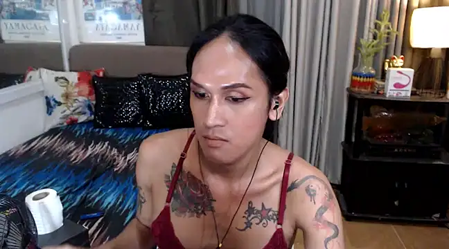 Snapshot of TSnaughtyBIGCOCK chatting on 03-10-25, 10:50 TSnaughtyBIGCOCK online show from 03-10-25, 10:50