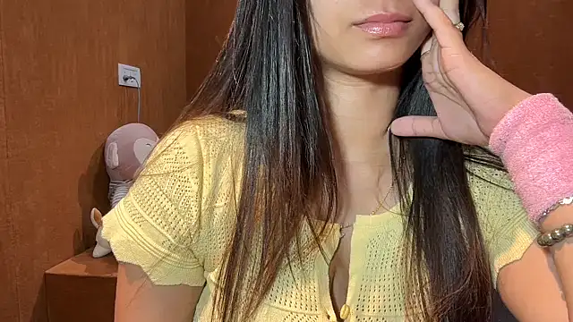 Snapshot of riya_stream chatting on 09-18-25, 03:37 riya stream online show from 09-18-25, 03:37