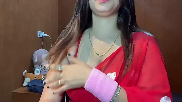 Snapshot of riya_stream chatting on 02-14-26, 04:13 riya stream online show from 02-14-26, 04:13