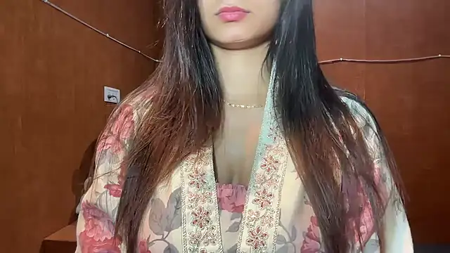 Snapshot of riya_stream chatting on 10-21-25, 05:23 riya stream online show from 10-21-25, 05:23