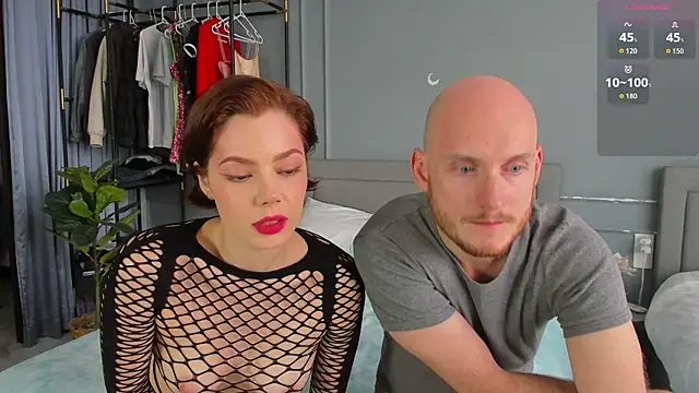 Snapshot of Liv_coy chatting on 09-21-25, 06:40 Liv coy online show from 09-21-25, 06:40