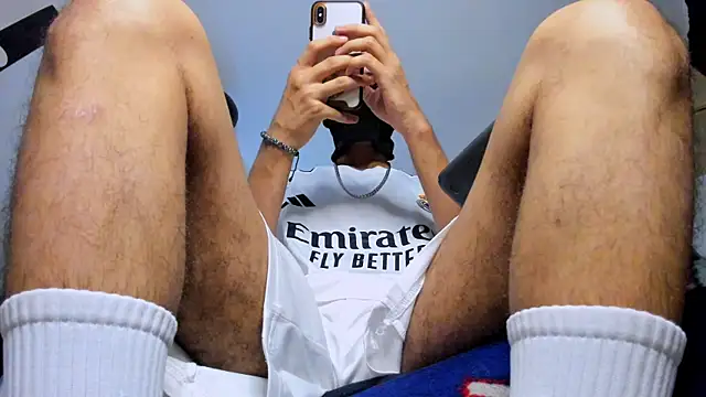 Samuel Suarez online show from 12-18-25, 01:22