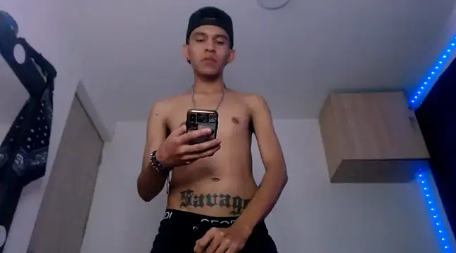 Snapshot of Samuel_Suarez chatting on 03-03-25, 06:56 Samuel Suarez online show from 03-03-25, 06:56