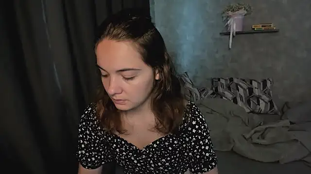 Snapshot of KristinaLoison chatting on 06-17-26, 08:58 KristinaLoison online show from 06-17-26, 08:58