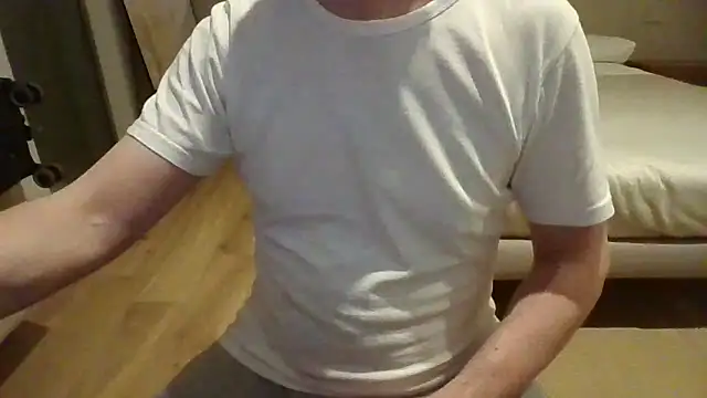 alessex24 online show from 03-17-26, 09:51