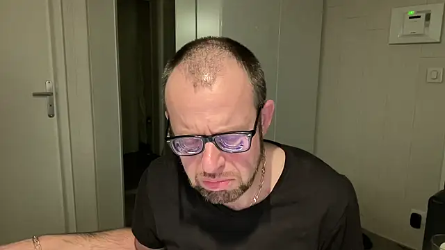 FABIOGLASSES online show from 01-08-26, 08:48