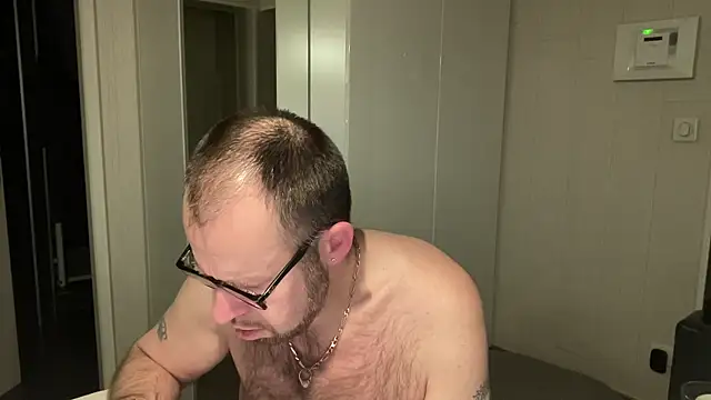 FABIOGLASSES online show from 02-08-26, 01:47